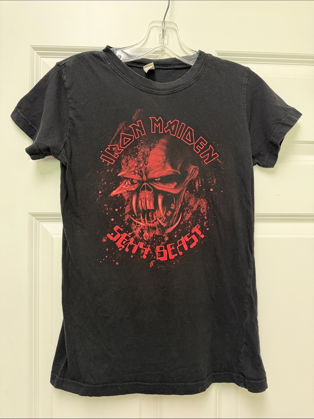 Iron Maiden Final Frontier Tour Shirt Women Size Medium